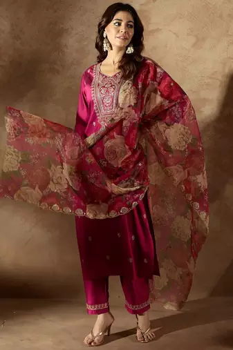 Women Floral Embroidered Regular Kurta with Trousers & With Dupatta