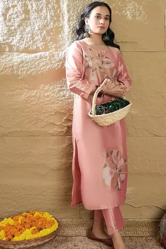 Women Embroidered Regular Thread Work Kurta with Trouser