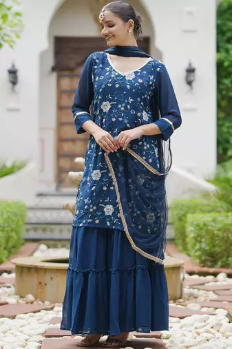 Women Floral Embroidered Regular Sequinned Kurta with Sharara With Dupatta
