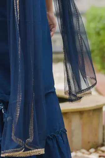 Women Floral Embroidered Regular Sequinned Kurta with Sharara With Dupatta