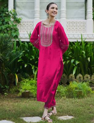 Women Ethnic Motifs Embroidered Regular Sequinned Kurta with Trousers 1