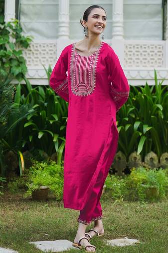 Women Ethnic Motifs Embroidered Regular Sequinned Kurta with Trousers
