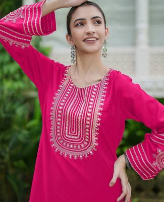 Women Ethnic Motifs Embroidered Regular Sequinned Kurta with Trousers 6