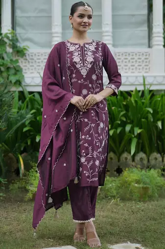 Women Floral Embroidered Regular Thread Work Kurta with Trousers With Dupatta