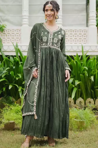 Floral Embroidered Pleated Kurta With Trousers & Dupatta