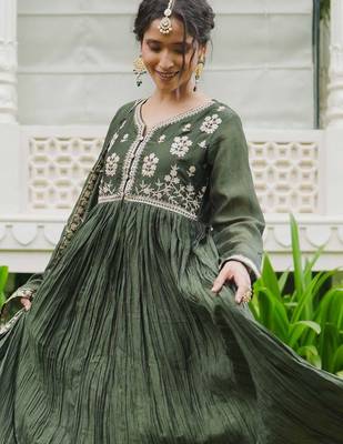 Floral Embroidered Pleated Kurta With Trousers & Dupatta 2