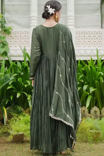 Floral Embroidered Pleated Kurta With Trousers & Dupatta