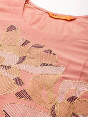 Floral Embroidered Thread Work Kurta with Trousers 3