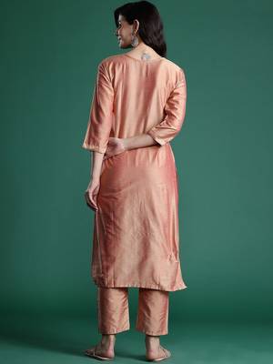 Floral Embroidered Thread Work Kurta with Trousers 6