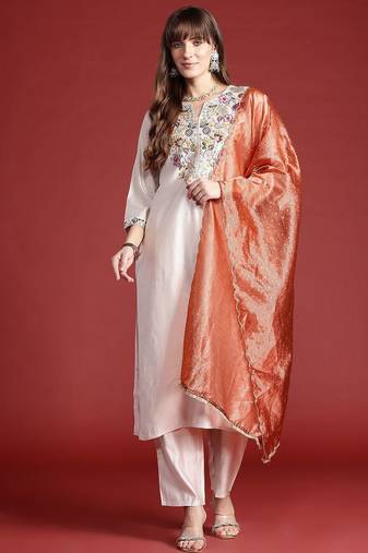 Ethnic Motifs Embroidered Thread Work Liva Kurta With Trousers & Dupatta