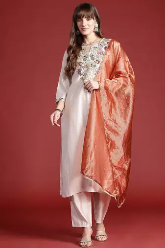 Ethnic Motifs Embroidered Thread Work Liva Kurta With Trousers & Dupatta