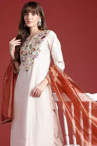 Ethnic Motifs Embroidered Thread Work Liva Kurta With Trousers & Dupatta