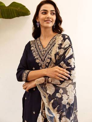 Women Ethnic Motifs Embroidered Regular Kurta with Salwar & With Dupatta 2