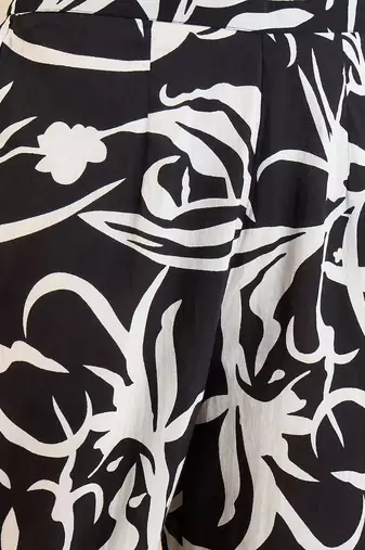 Women Floral Printed Regular Pure Cotton Kurta with Trousers