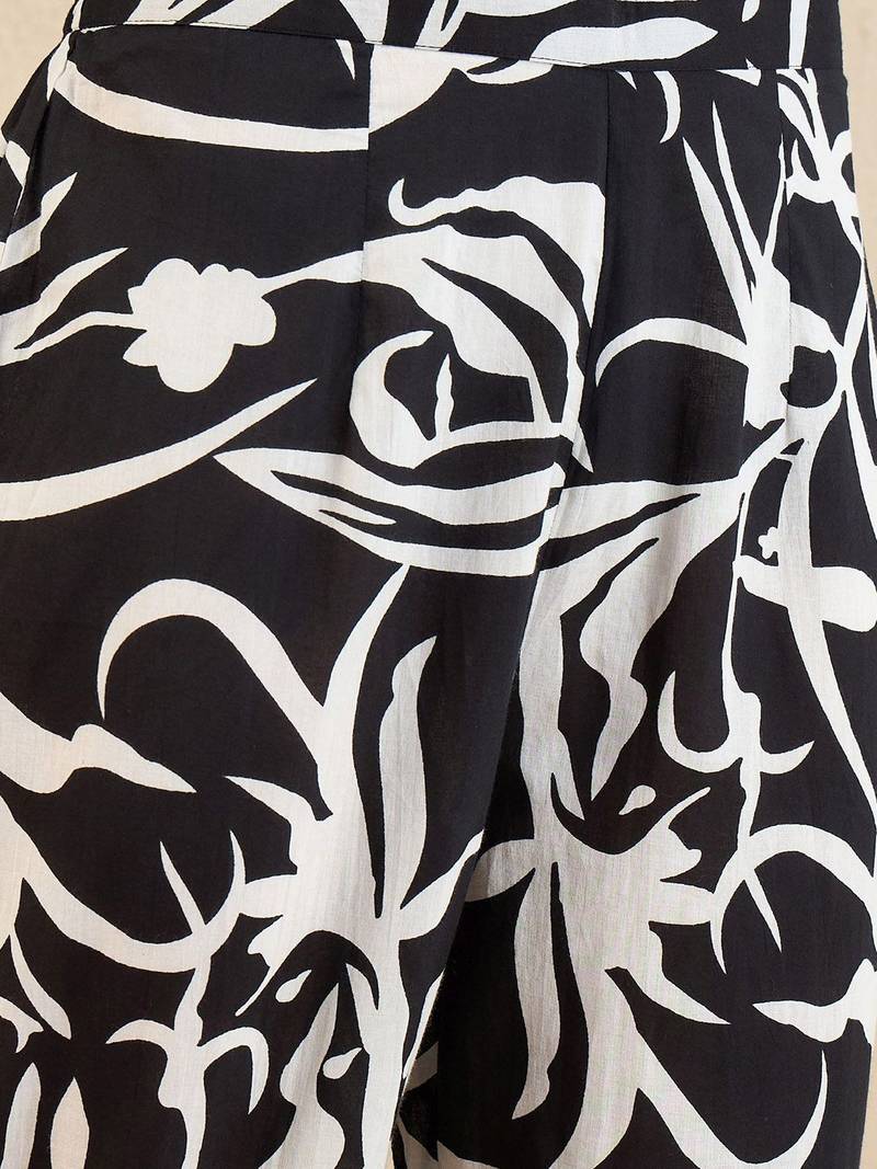 Women Floral Printed Regular Pure Cotton Kurta with Trousers