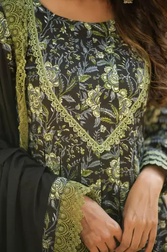 Floral Printed Pleated Pure Cotton Kurta With Trousers & Dupatta