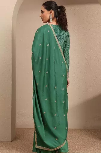 Women Ethnic Motifs Printed Regular Thread Work Kurta with Sharara & With Dupatta