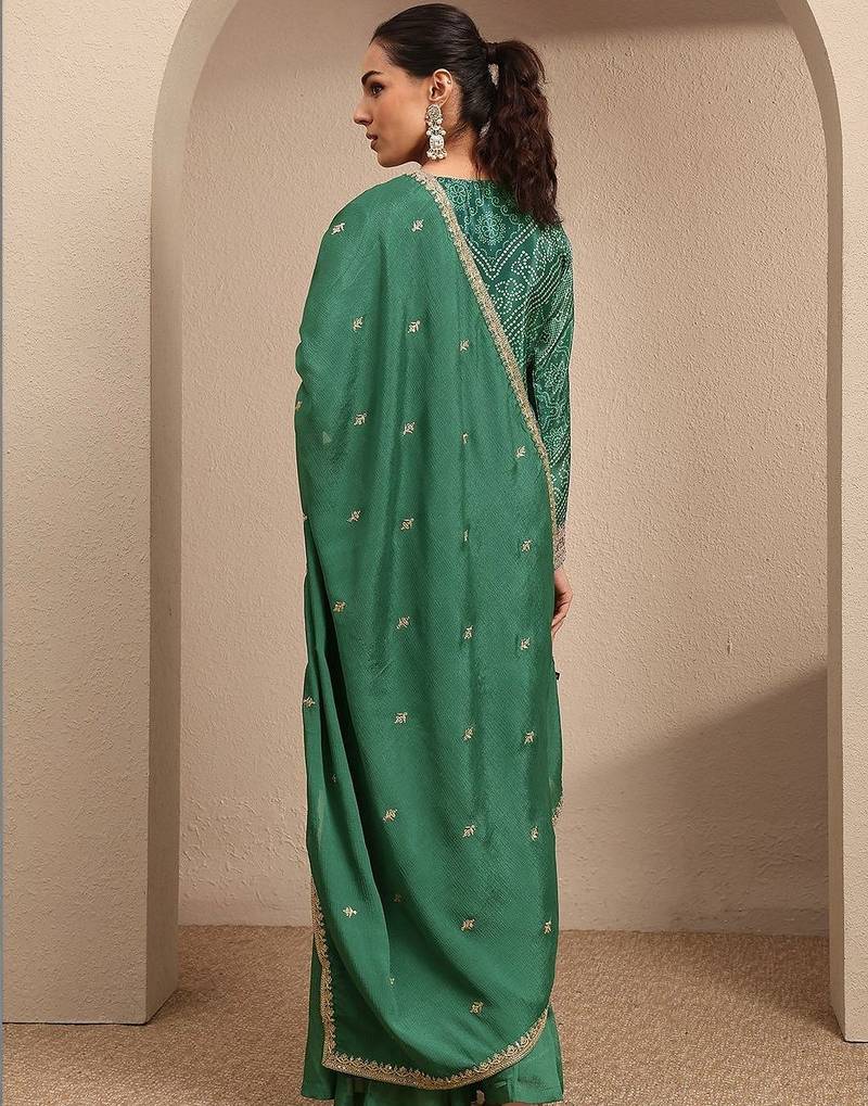 Women Ethnic Motifs Printed Regular Thread Work Kurta with Sharara & With Dupatta