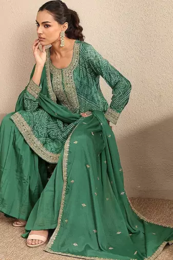 Women Ethnic Motifs Printed Regular Thread Work Kurta with Sharara & With Dupatta