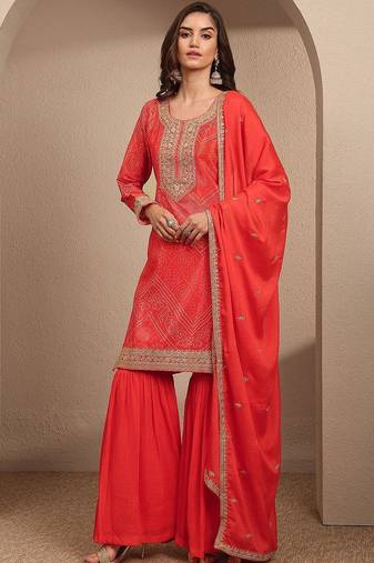 Women Ethnic Motifs Printed Regular Thread Work Kurta with Sharara & With Dupatta