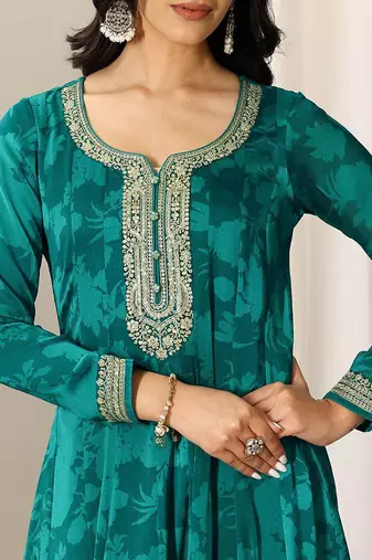 Womens Green Printed Chiffon Anarkali Kurta With Trousers & Dupatta