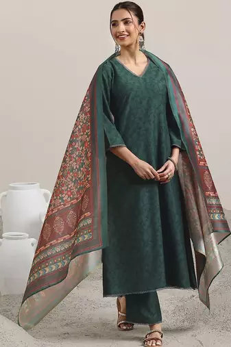 Floral Printed V-Neck Flared A-Line Kurta With Trousers & Dupatta