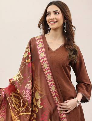Women Floral Printed Regular Kurta with Trousers & Dupatta 6