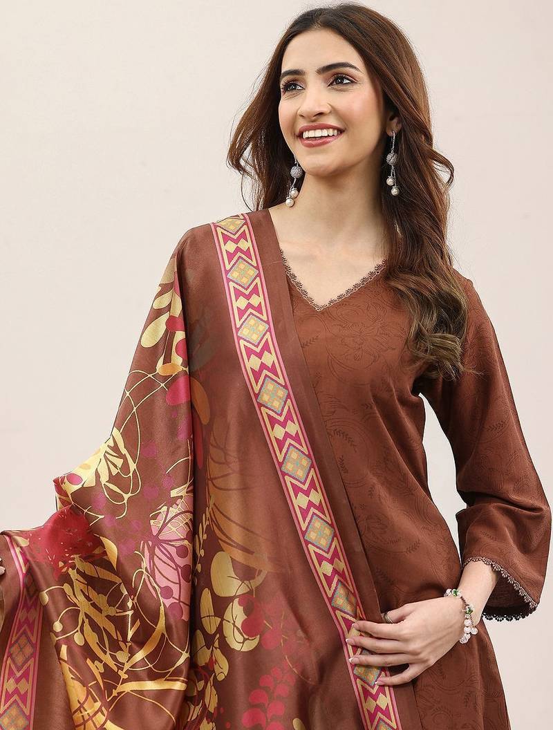 Women Floral Printed Regular Kurta with Trousers & Dupatta