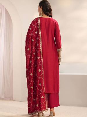 Women Ethnic Motifs Embroidered Regular Thread Work Kurta with Trousers & With Dupatta 3