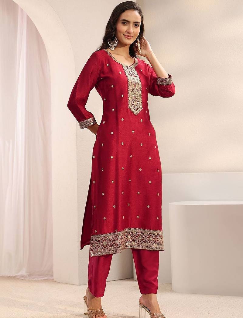 Women Ethnic Motifs Embroidered Regular Thread Work Kurta with Trousers & With Dupatta