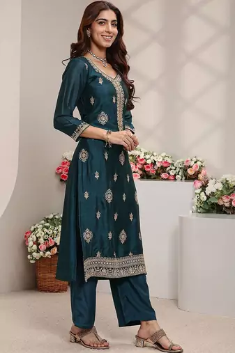 Women Ethnic Motifs Embroidered Regular Thread Work Kurta with Trousers & With Dupatta