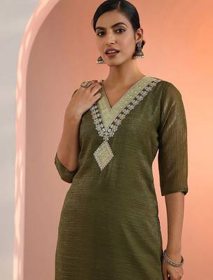 Women Woven Design Embroidered Kurta with Trousers & Dupatta 3
