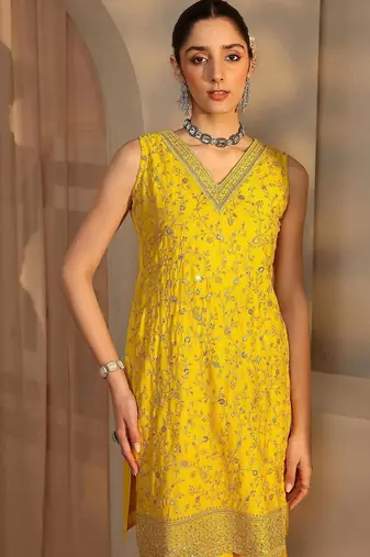 Women Ethnic Motifs Embroidered Regular Thread Work Kurta with Sharara & With Dupatta