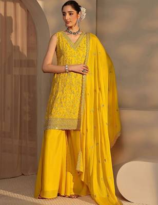 Women Ethnic Motifs Embroidered Regular Thread Work Kurta with Sharara & With Dupatta 7