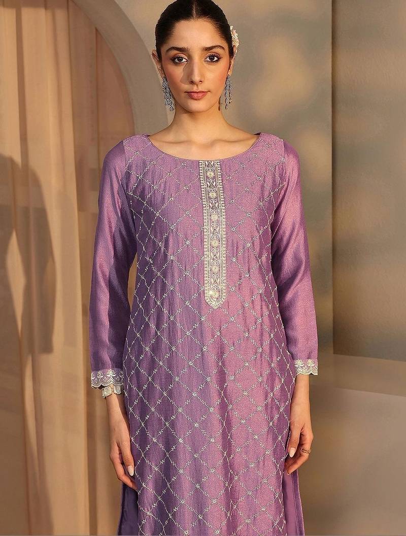 Women Ethnic Motifs Embroidered Regular Thread Work Kurta with Trousers & With Dupatta
