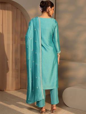 Women Ethnic Motifs Embroidered Regular Thread Work Kurta with Trousers & With Dupatta 2