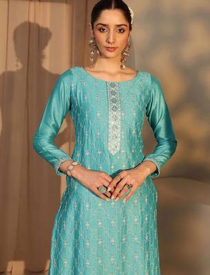 Women Ethnic Motifs Embroidered Regular Thread Work Kurta with Trousers & With Dupatta 4