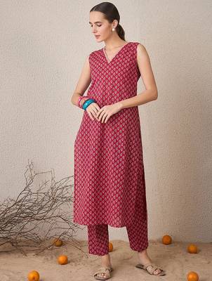 Printed Regular Pure Cotton Kurta with Trousers 4
