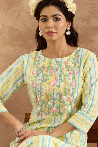 Women Floral Embroidered Regular Thread Work Pure Cotton Kurta with Trousers