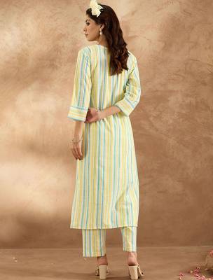 Women Floral Embroidered Regular Thread Work Pure Cotton Kurta with Trousers 4