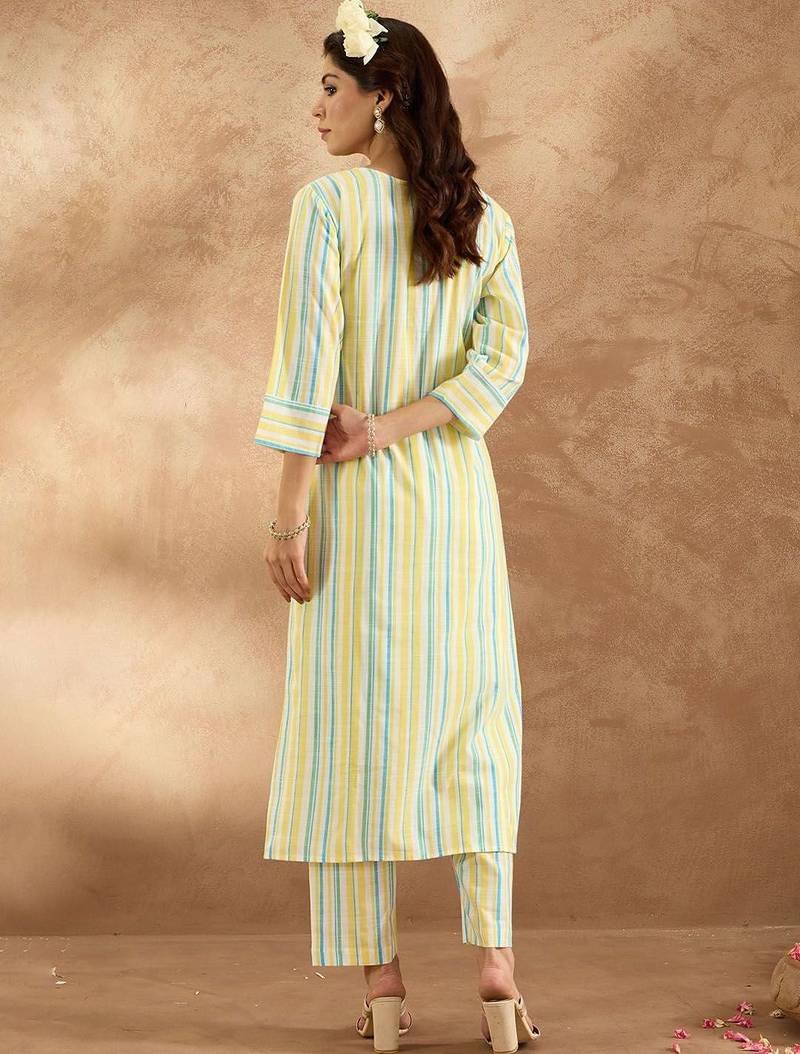 Women Floral Embroidered Regular Thread Work Pure Cotton Kurta with Trousers