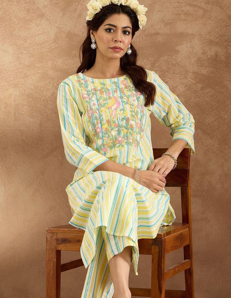 Women Floral Embroidered Regular Thread Work Pure Cotton Kurta with Trousers