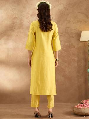 Women Ethnic Motifs Embroidered Regular Thread Work Kurta with Trousers 5