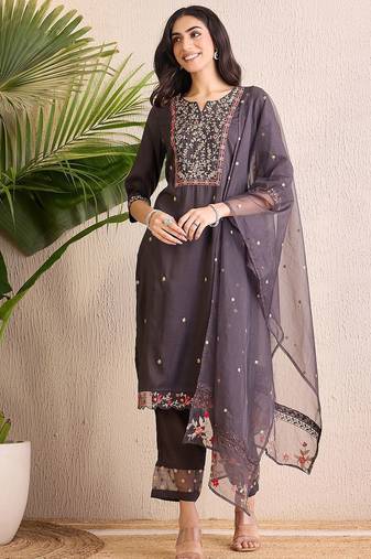 Women Floral Embroidered Regular Kurta with Trousers & With Dupatta
