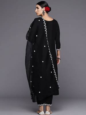 Floral Embroidered Straight Kurta with Trousers & Dupatta 5
