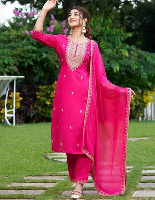 Floral Embroidered Thread Work Kurta with Trousers & Dupatta 1