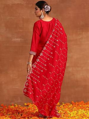 Pink Ethnic Motifs Sequinned Kurta With Trousers & Dupatta 4