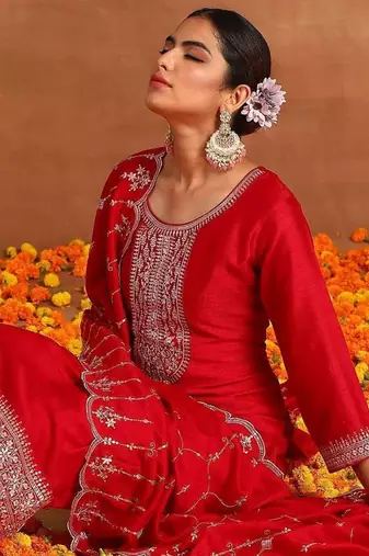 Pink Ethnic Motifs Sequinned Kurta With Trousers & Dupatta