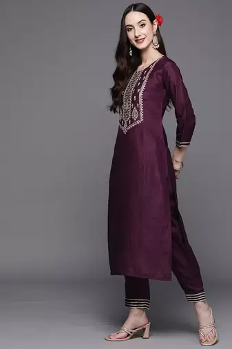 Women Purple Ethnic Motifs Yoke Design Thread Work Kurta with Trousers & Dupatta