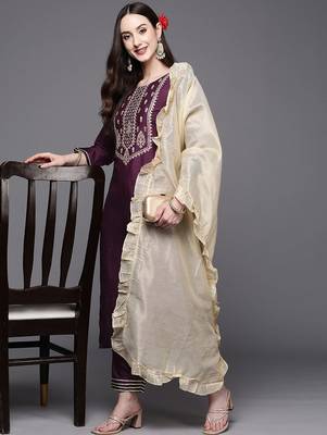 Women Purple Ethnic Motifs Yoke Design Thread Work Kurta with Trousers & Dupatta 8